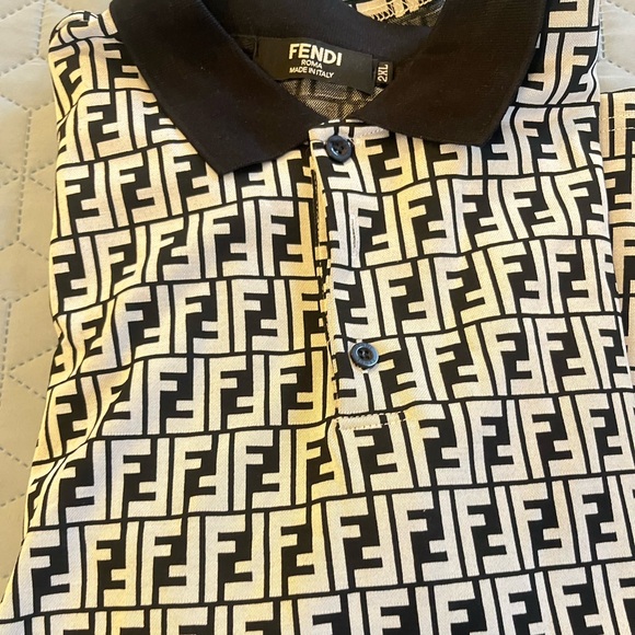 Preowened Fendi Black and White Men's Polo Shirt size 2XL fitted like a large 🇮🇹 - Picture 1 of 8